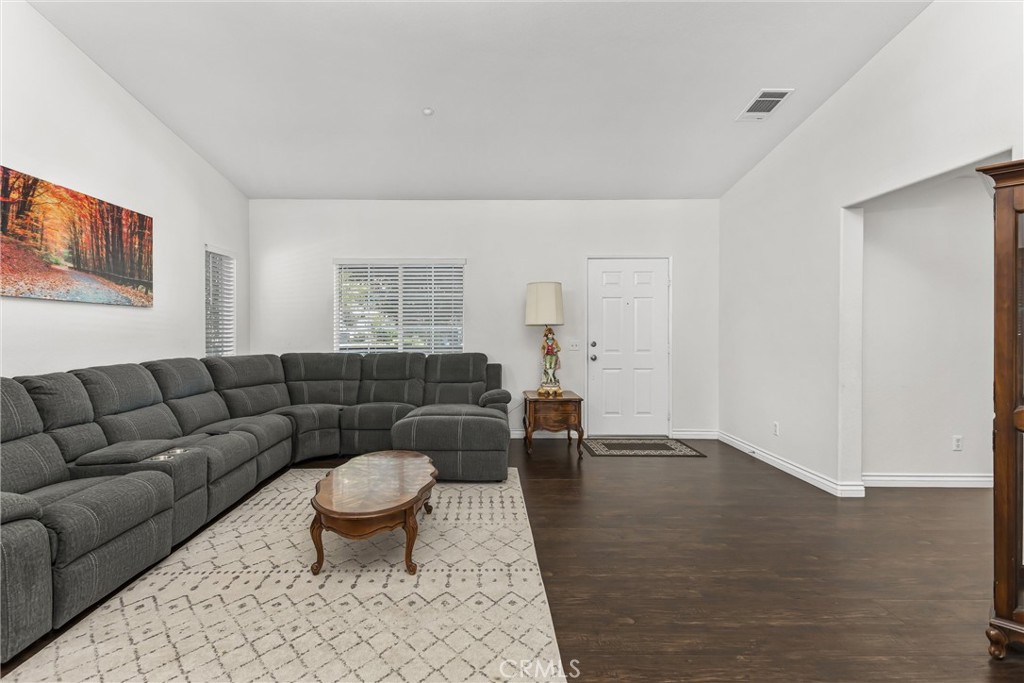 15559 Skylark Avenue Property Photo 14