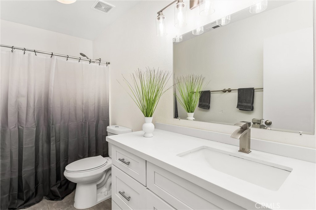 15559 Skylark Avenue Property Photo 29