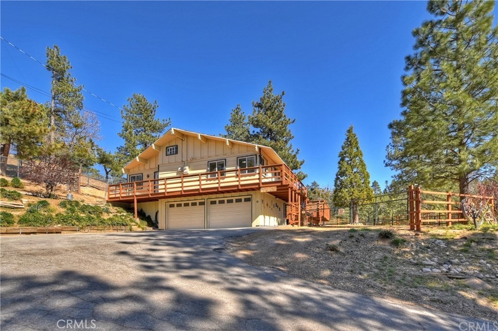 32745 Hilltop Property Photo 2