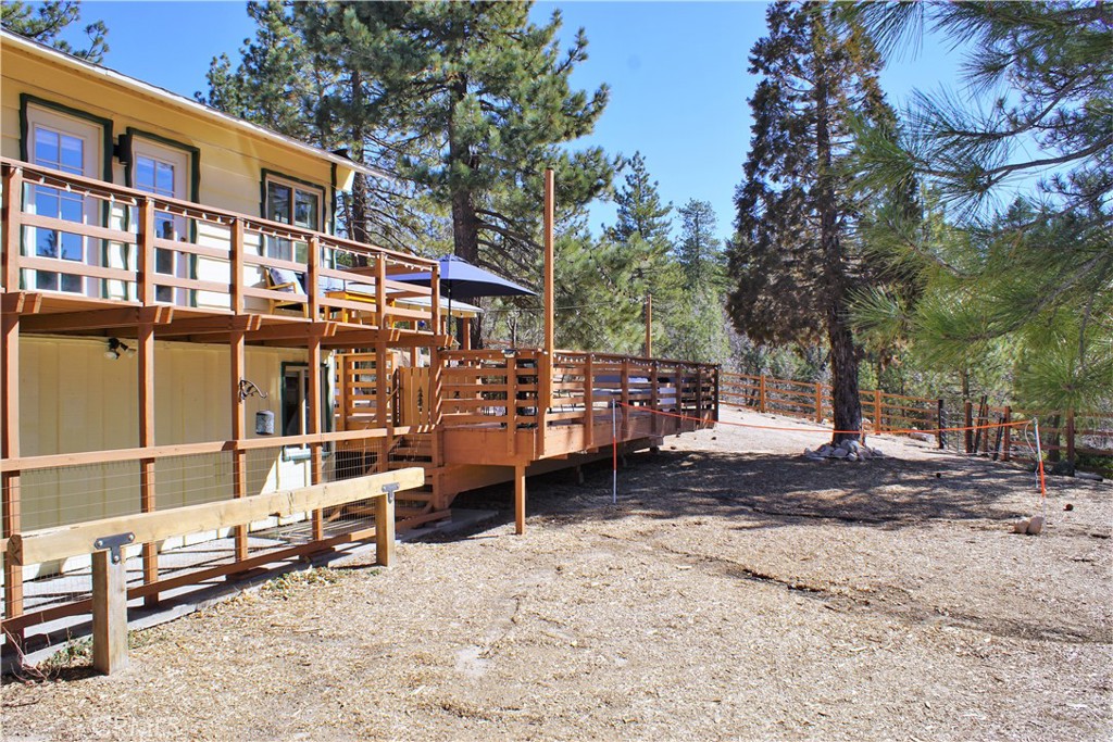 32745 Hilltop Property Photo 4