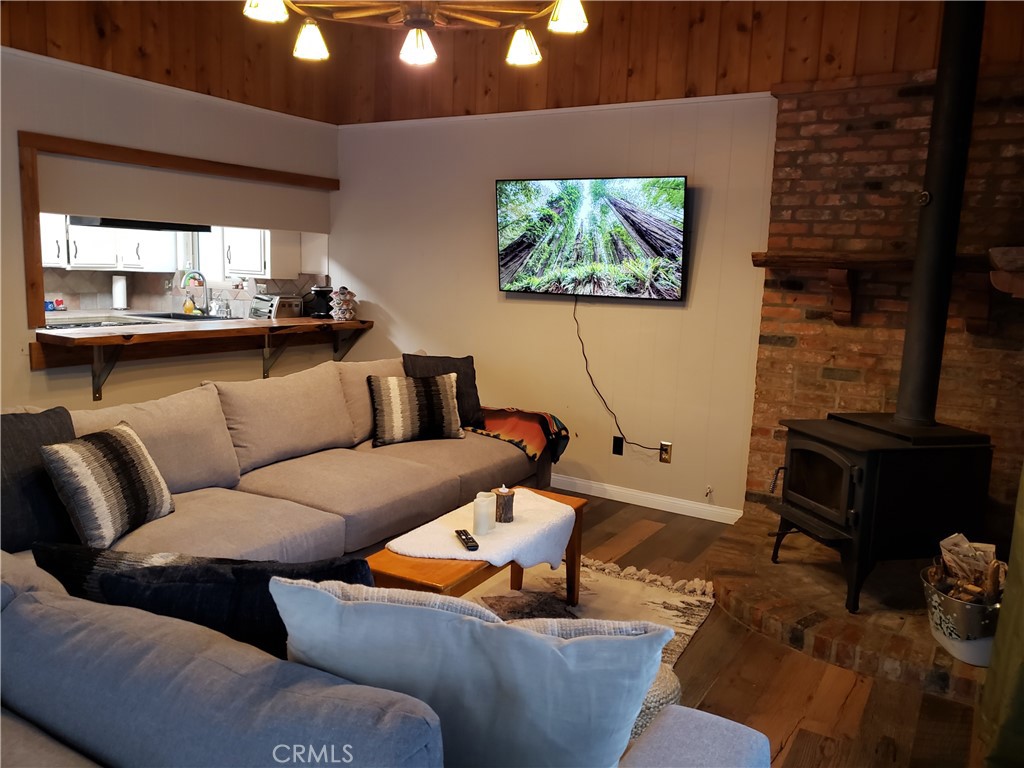 32745 Hilltop Property Photo 7