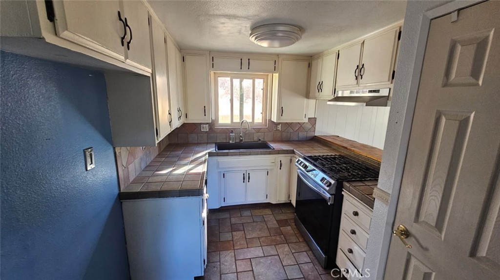 32745 Hilltop Property Photo 11