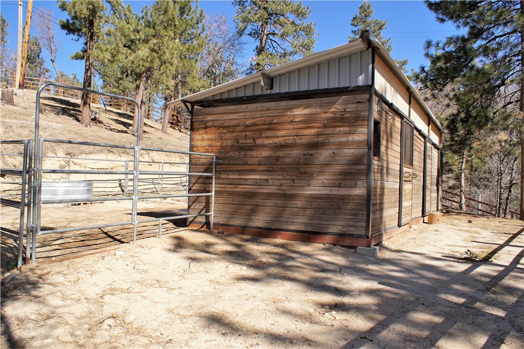 32745 Hilltop Property Photo 28