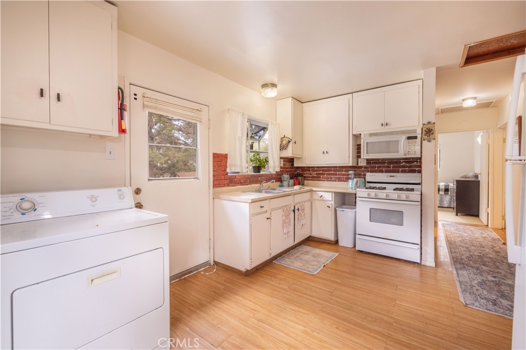 593 Wabash Property Photo 15