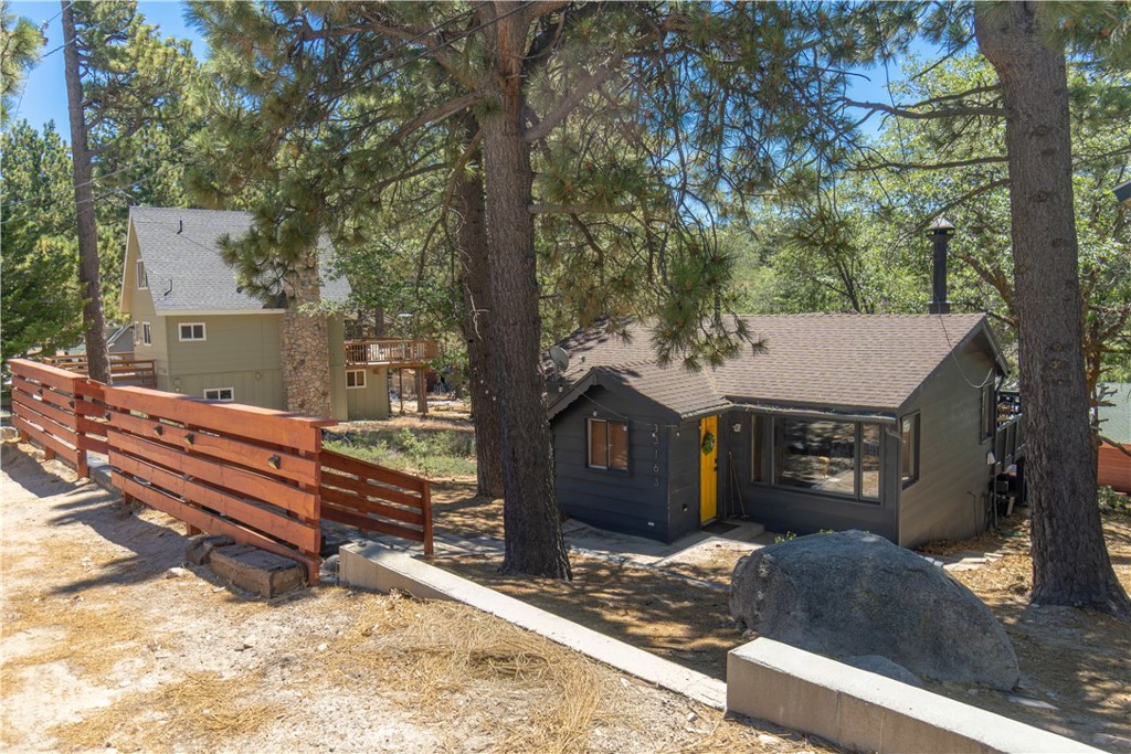 33163 Holcomb Creek Property Photo 3