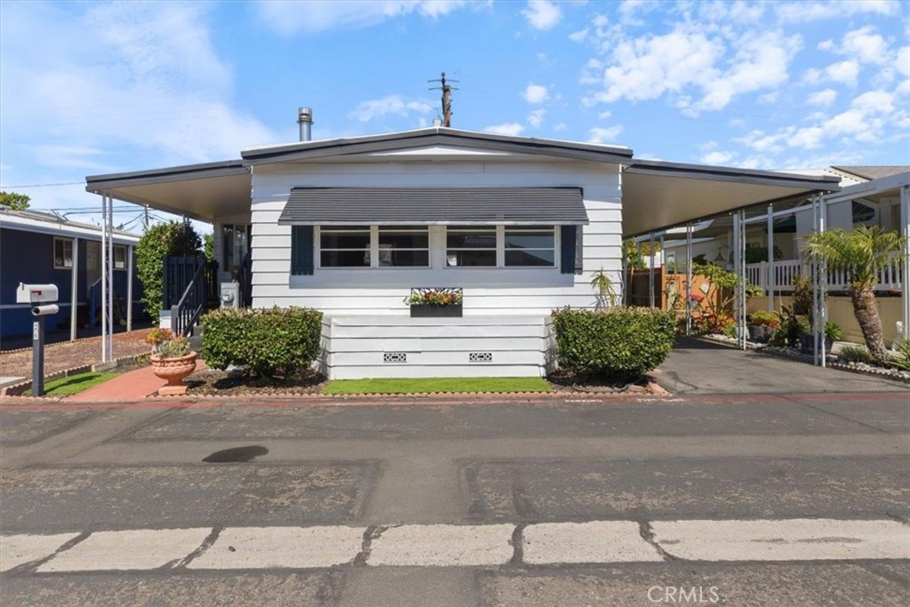 16444 Bolsa Chica 26 Property Photo 2