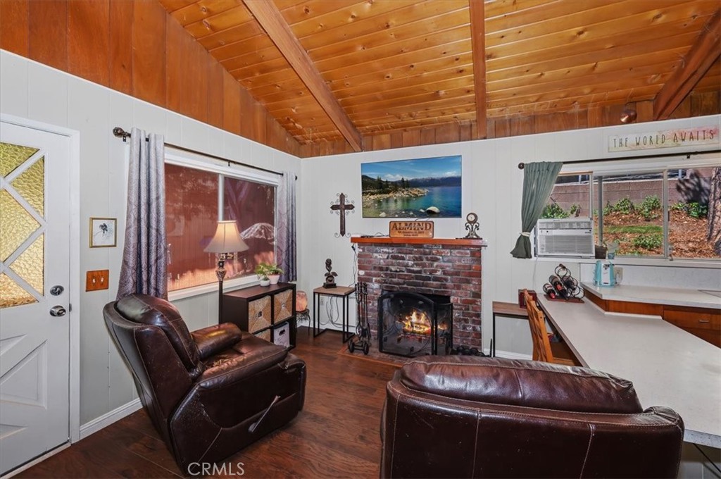 1069 Jungfrau Drive Property Photo 10