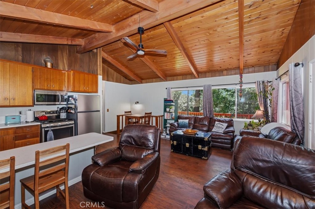 1069 Jungfrau Drive Property Photo 11