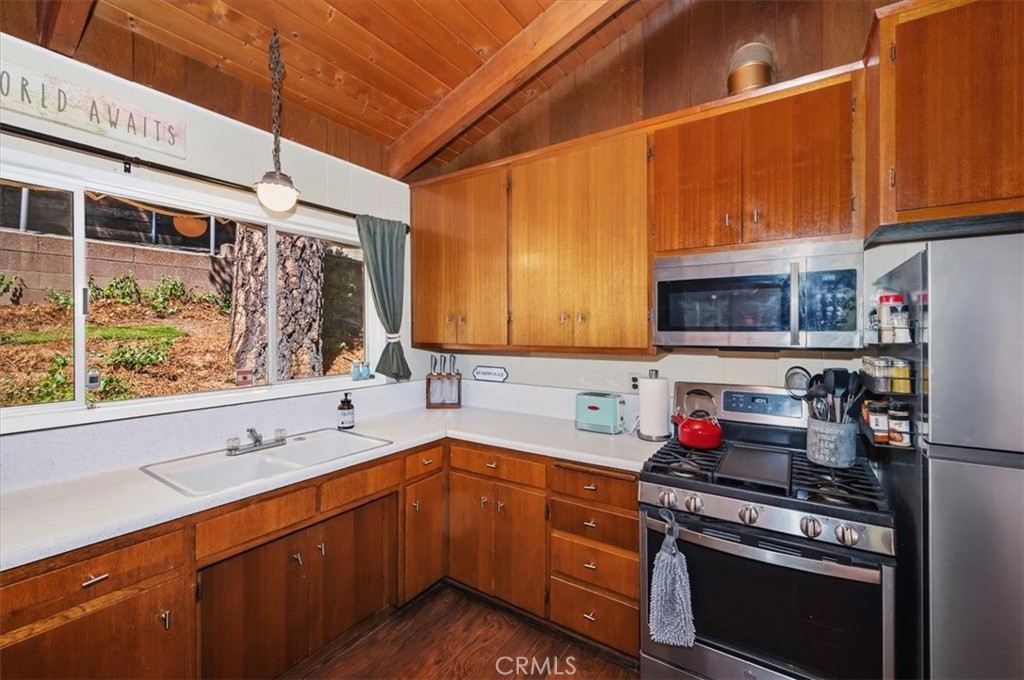 1069 Jungfrau Drive Property Photo 15