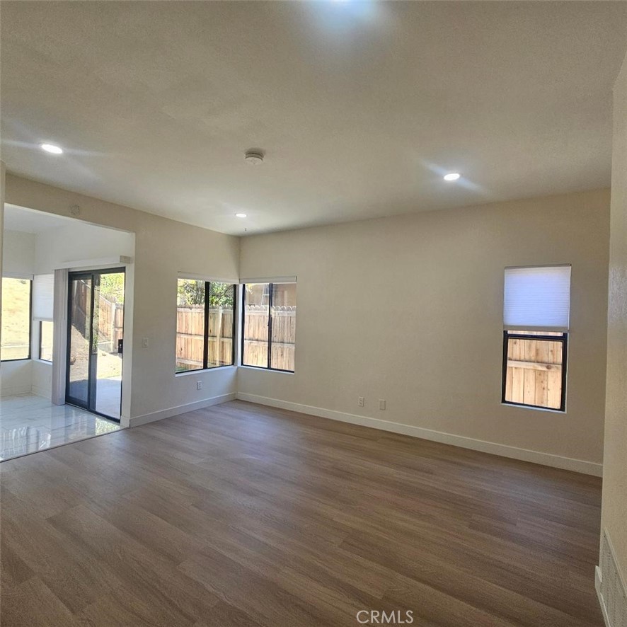 2951 Wimbledon Property Photo 9