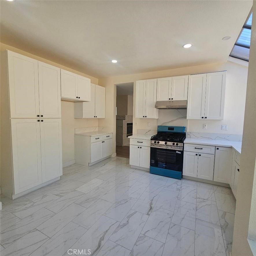 2951 Wimbledon Property Photo 11