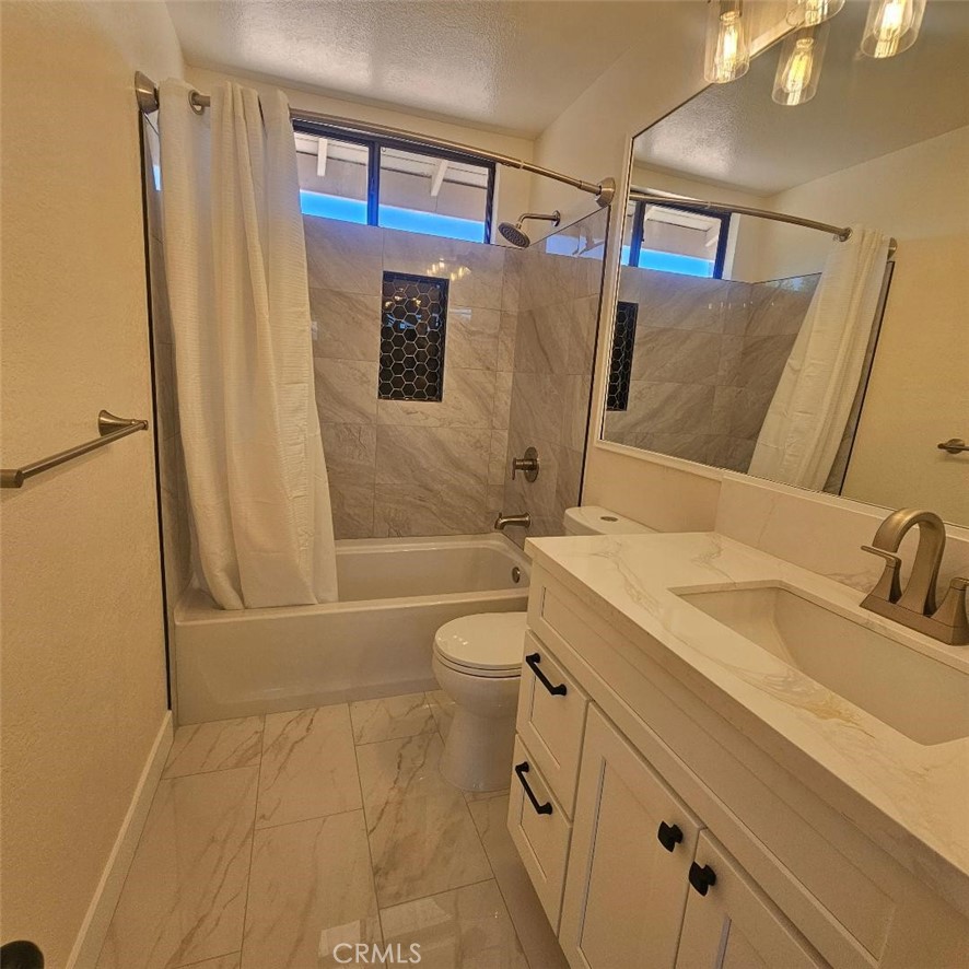 2951 Wimbledon Property Photo 18