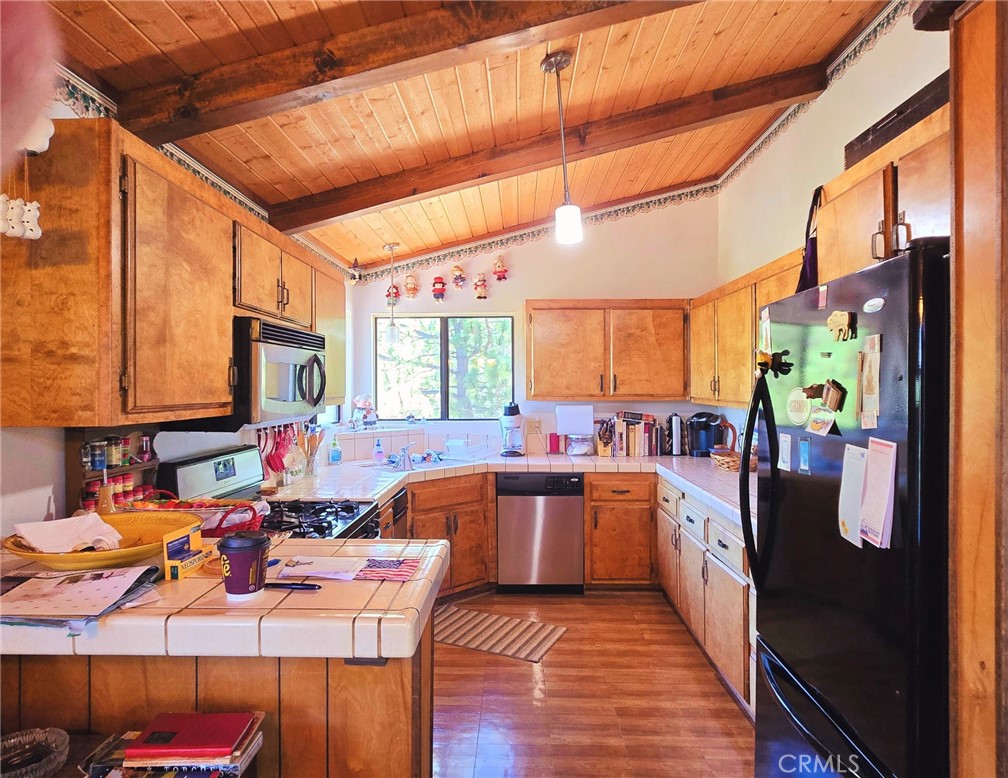 41620 Thrush Court Property Photo 5