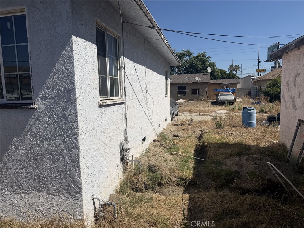 7543 Vineland Property Photo 2