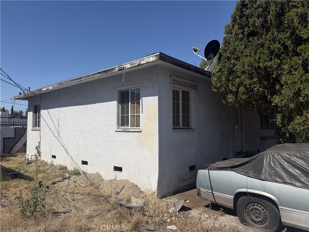 7543 Vineland Property Photo 4