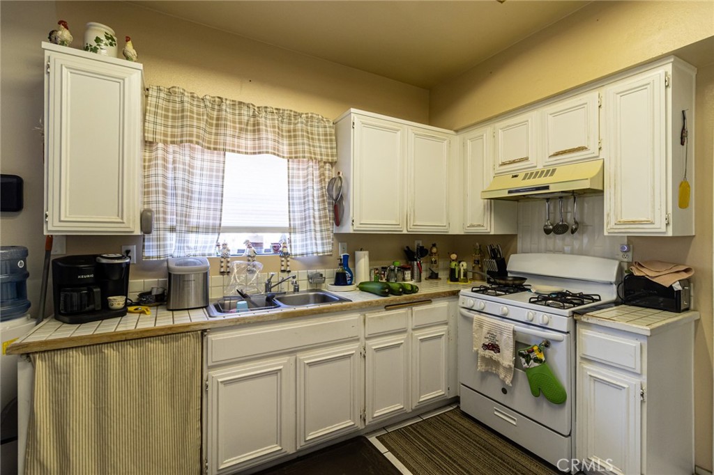 12244 Cobblestone Property Photo 11