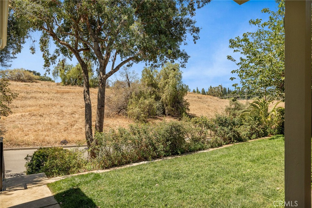 940 Carob Property Photo 6