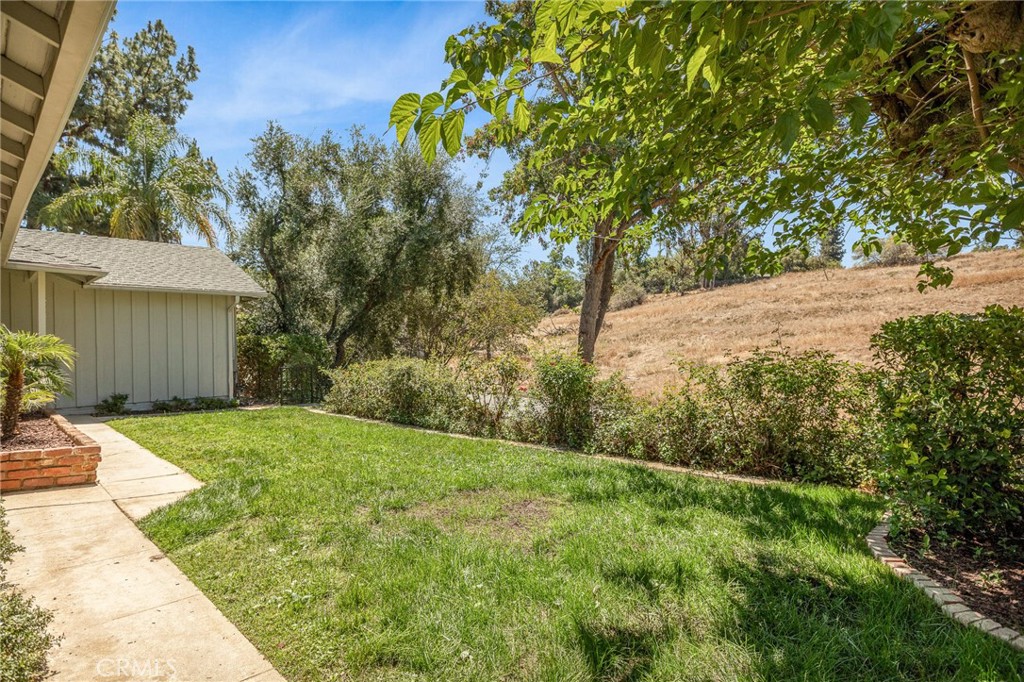 940 Carob Property Photo 7