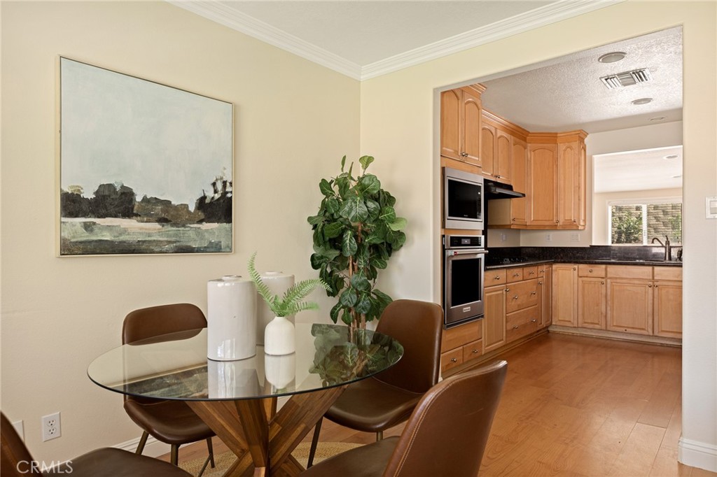 940 Carob Property Photo 12
