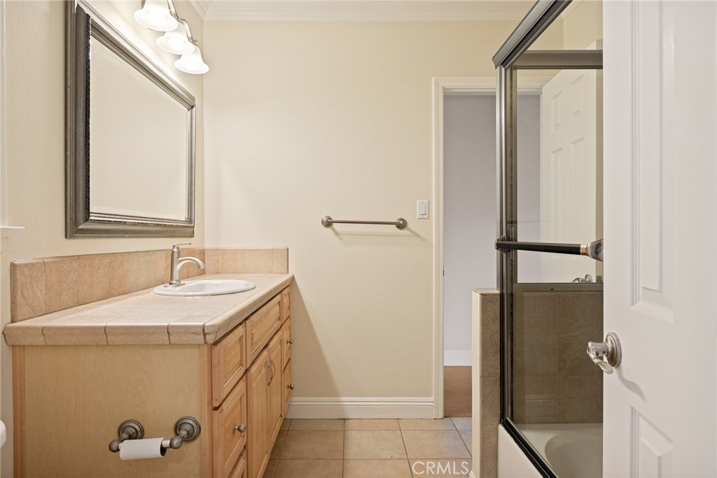 940 Carob Property Photo 19