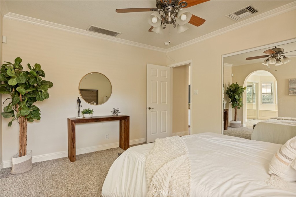 940 Carob Property Photo 25