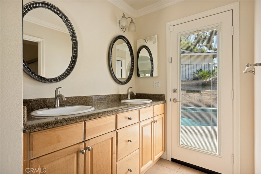 940 Carob Property Photo 28