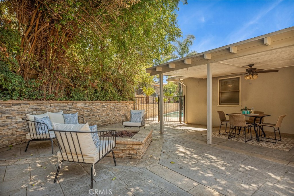 940 Carob Property Photo 31