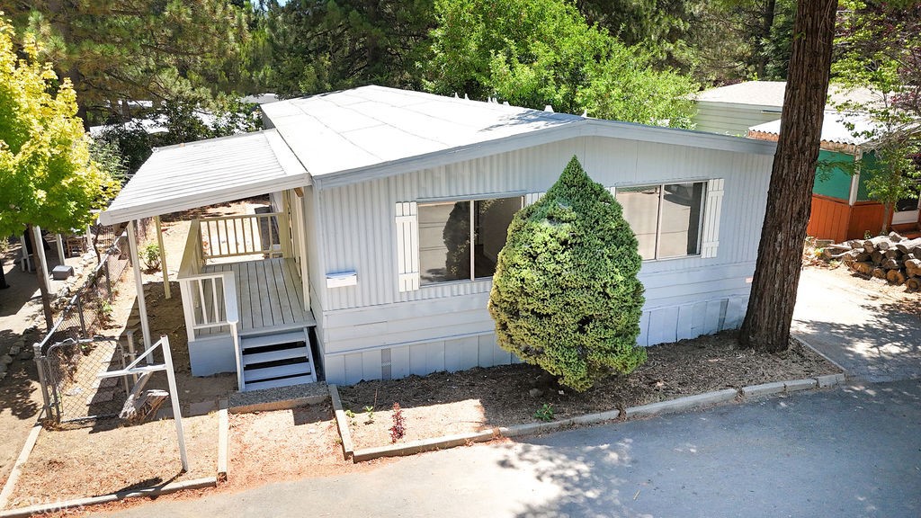 22899 Byron Road 24 Property Photo 4