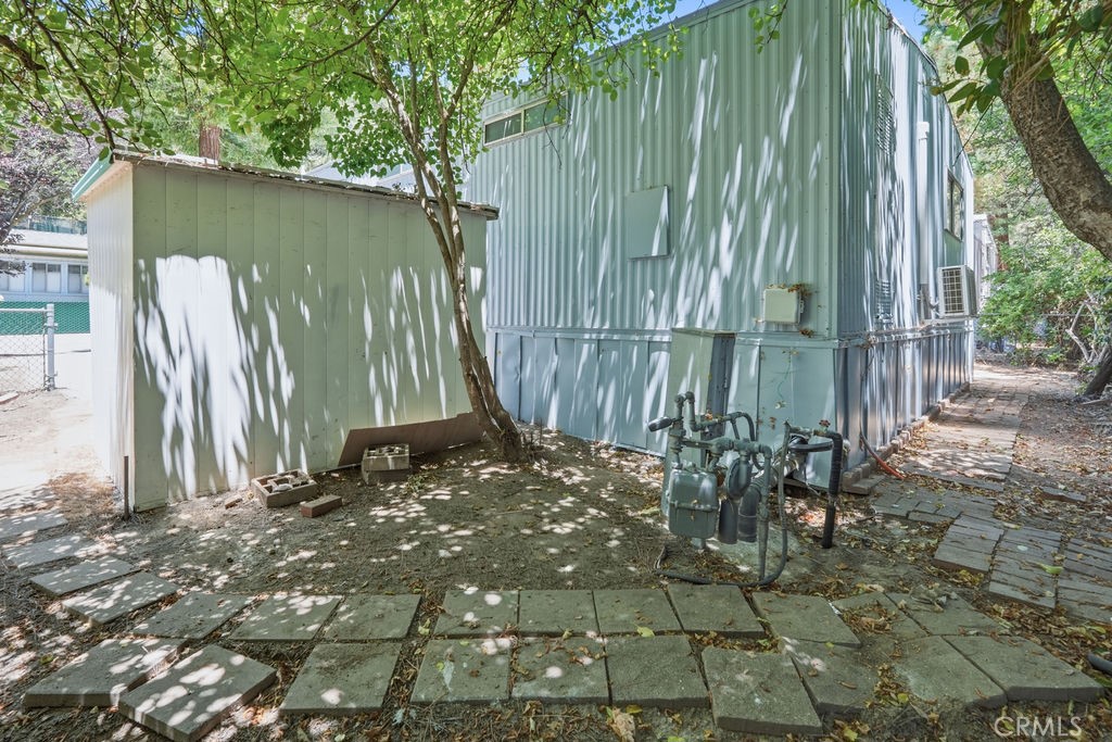 22899 Byron Road 24 Property Photo 37