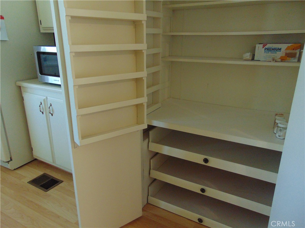 35550 Champagne Property Photo 33