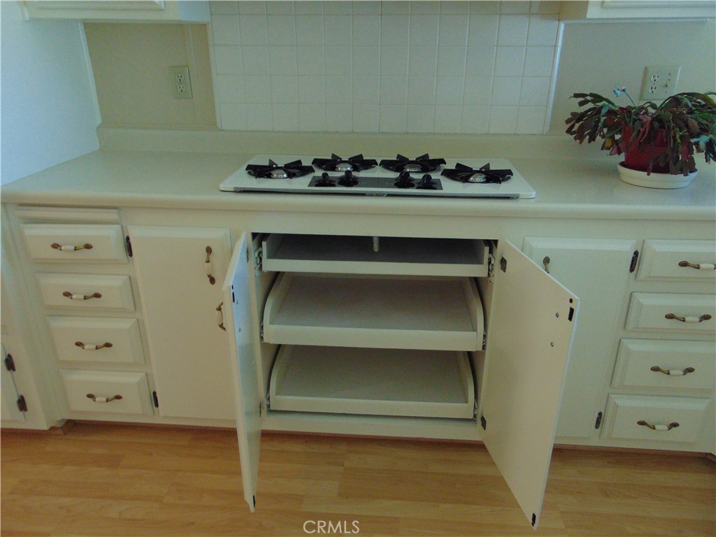 35550 Champagne Property Photo 35