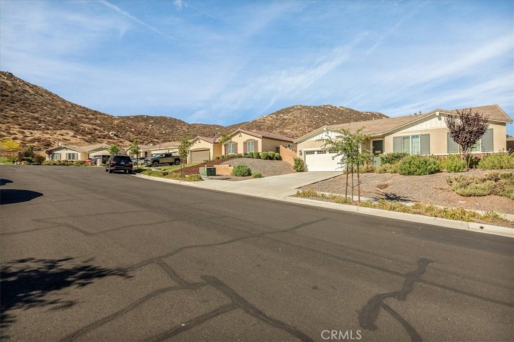 29689 Pathfinder Court Property Photo 4