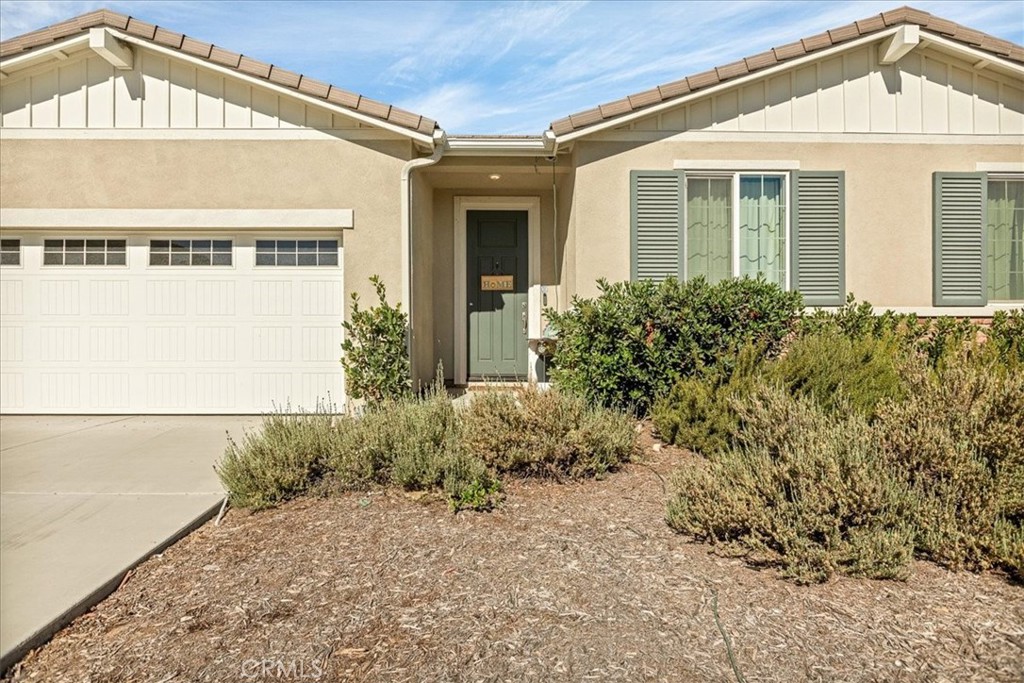 29689 Pathfinder Court Property Photo 5