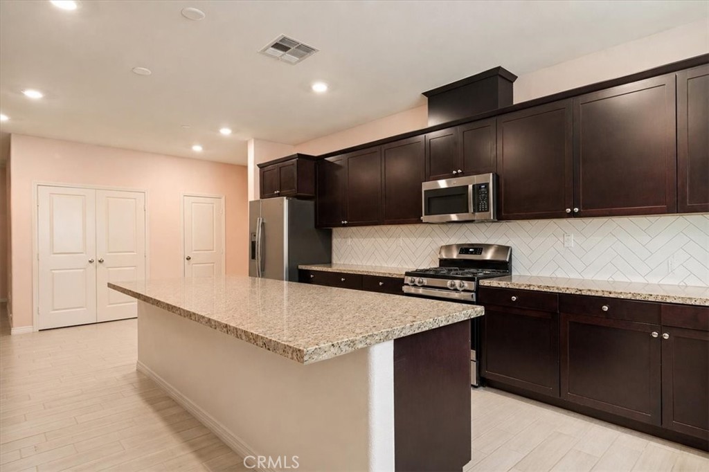 29689 Pathfinder Court Property Photo 11