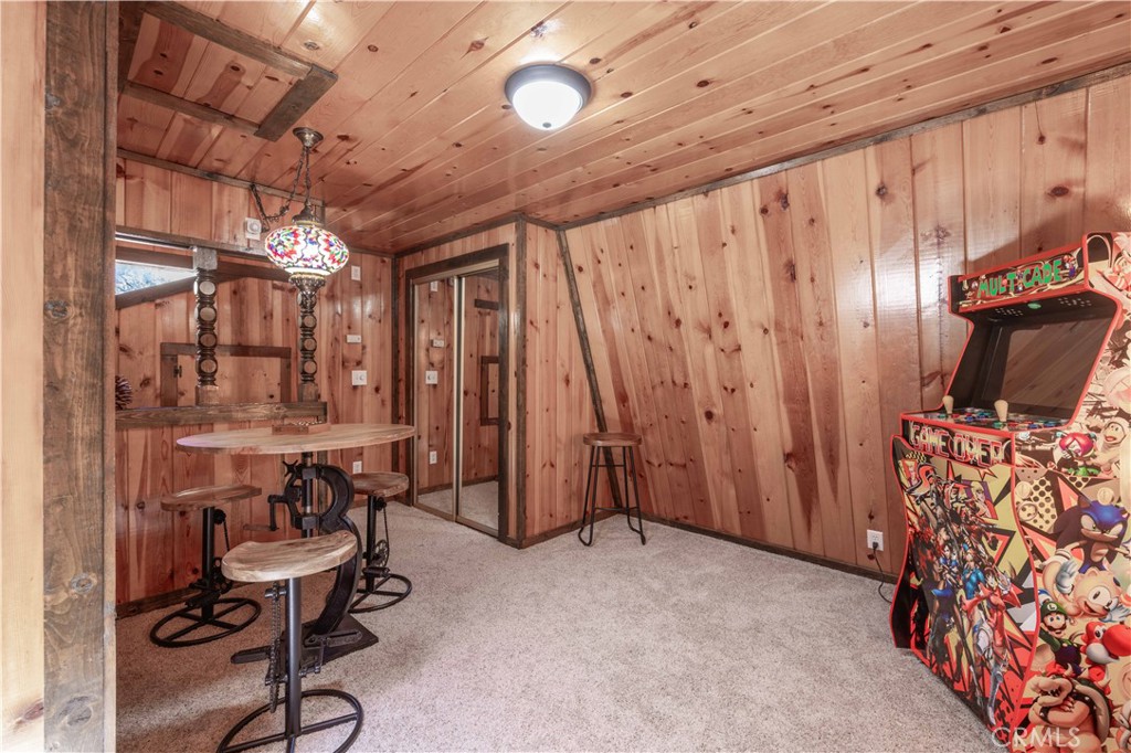 1157 Anita Property Photo 18
