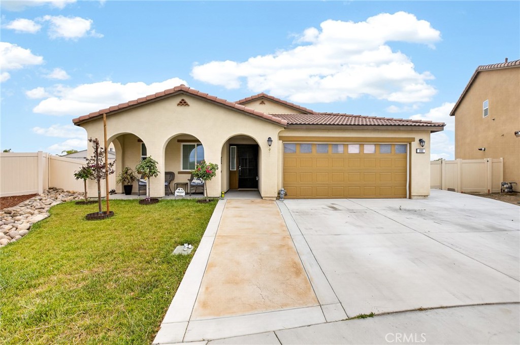 693 Rose Thorn Property Photo 1