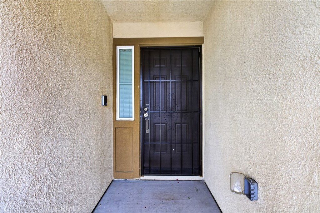 693 Rose Thorn Property Photo 7