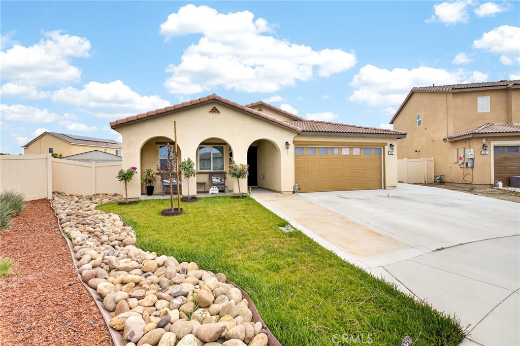 693 Rose Thorn Property Photo 34