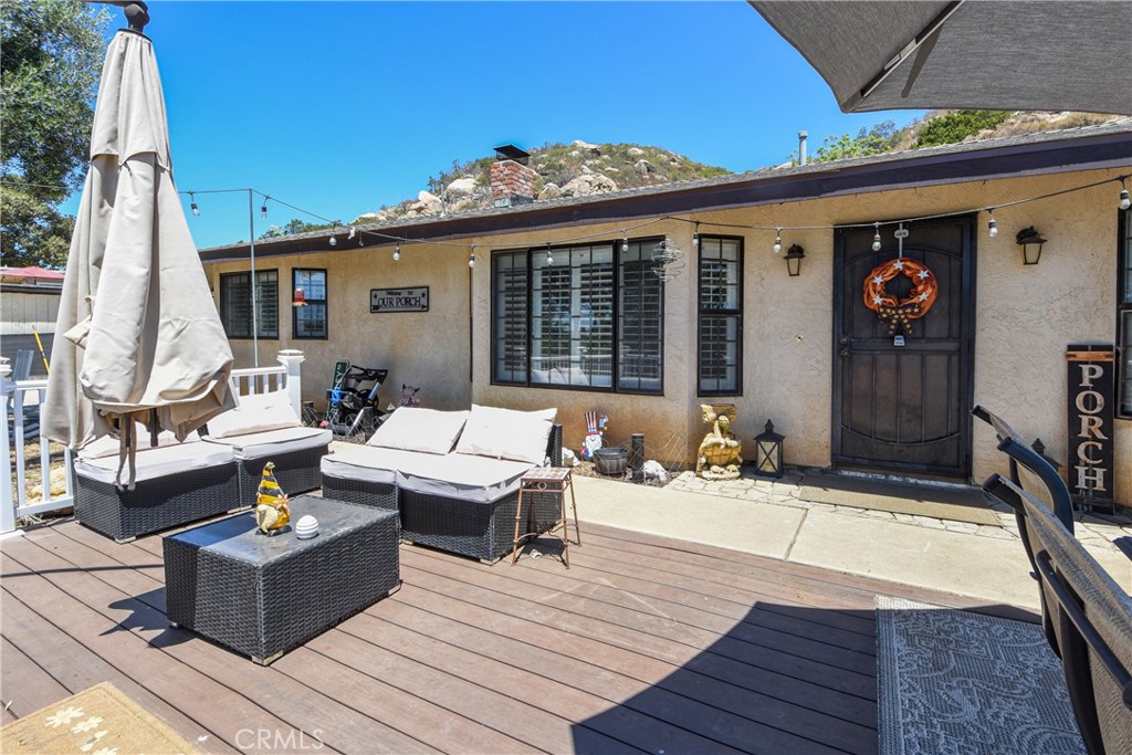 1529 Olive Property Photo 2