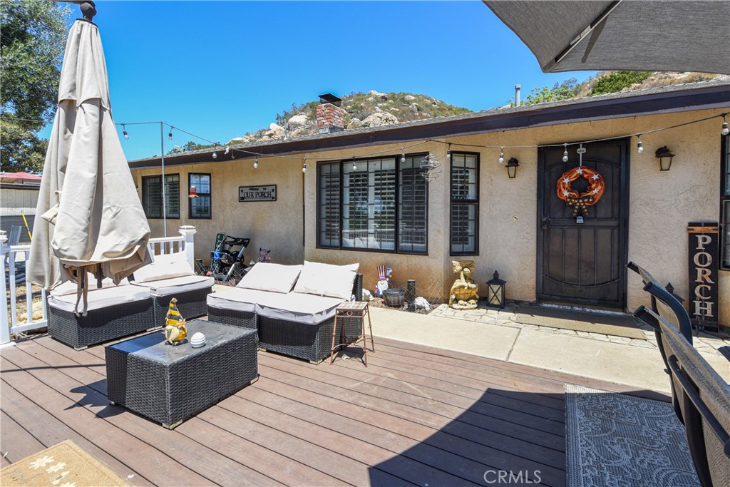 1529 Olive Property Photo 2
