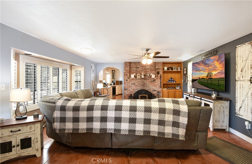 1529 Olive Property Photo 5