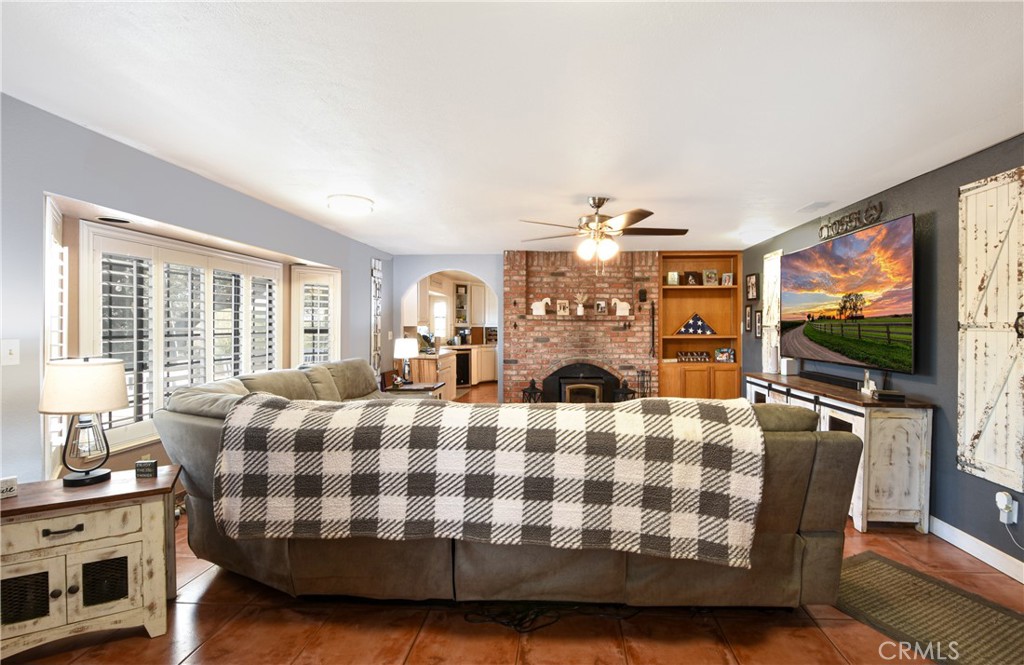 1529 Olive Property Photo 5