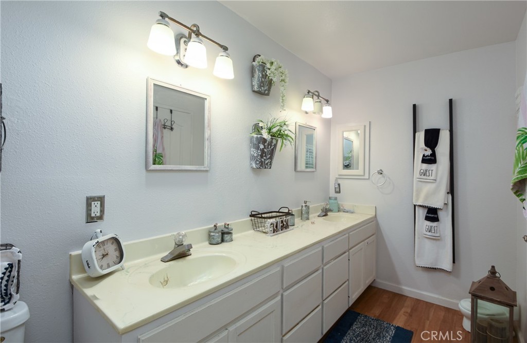 1529 Olive Property Photo 23