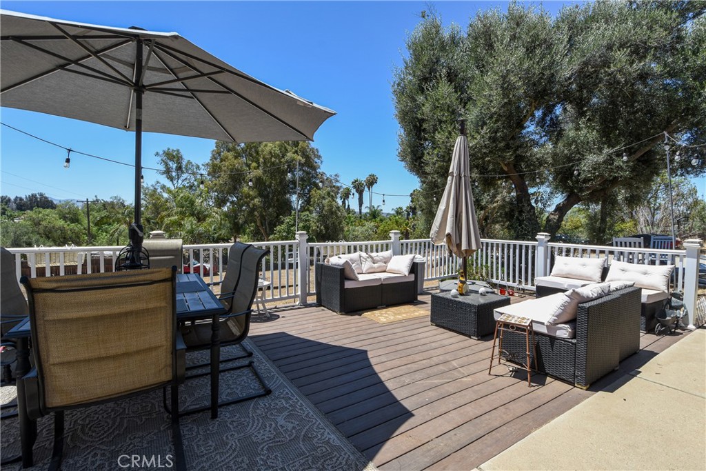 1529 Olive Property Photo 31