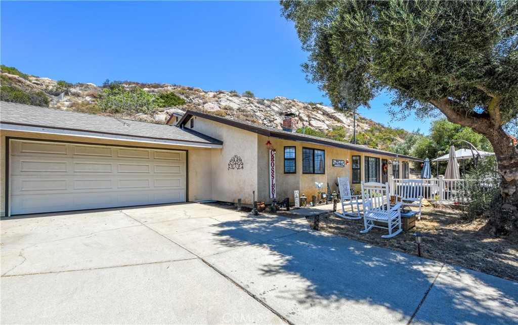 1529 Olive Property Photo 37