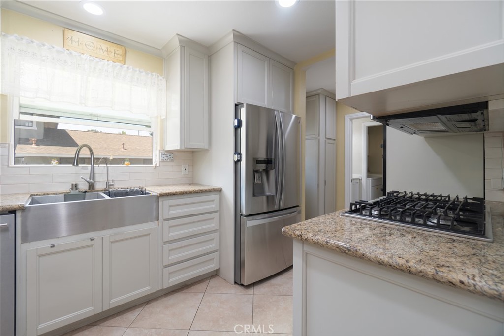 2501 Deodar Property Photo 13