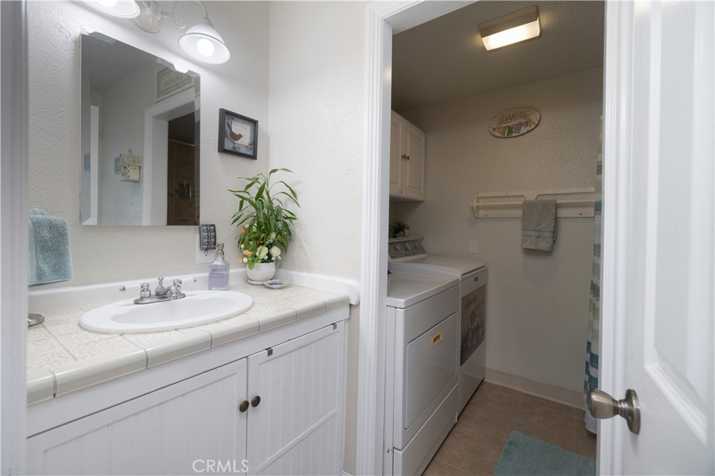 2501 Deodar Property Photo 18