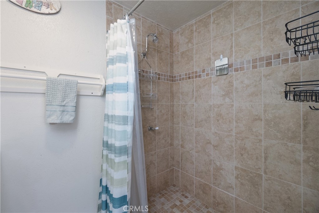 2501 Deodar Property Photo 19