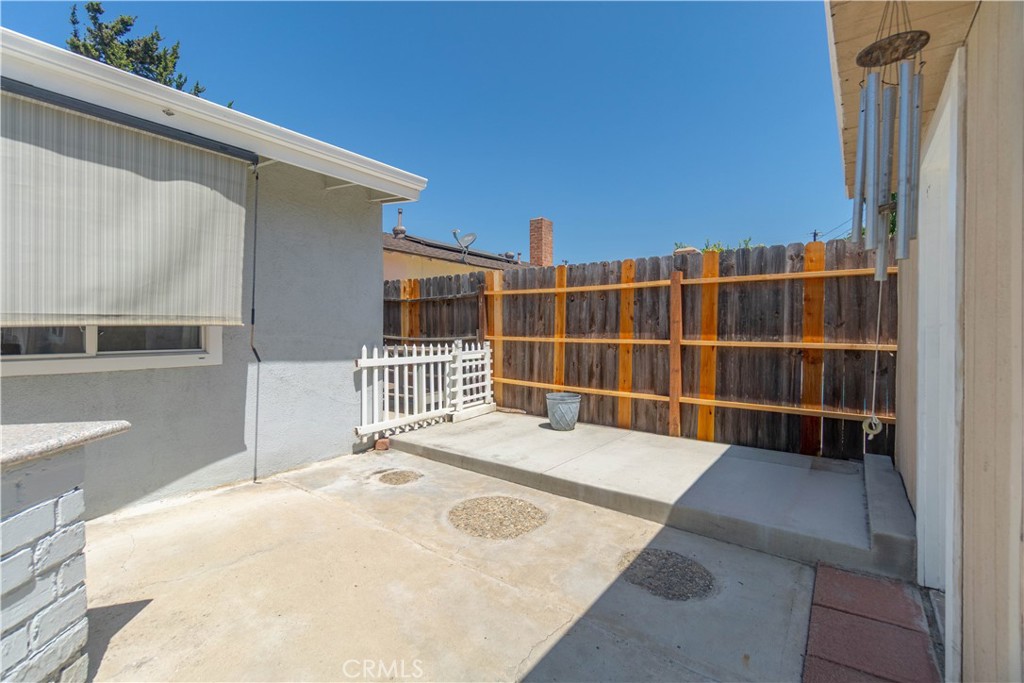 2501 Deodar Property Photo 38