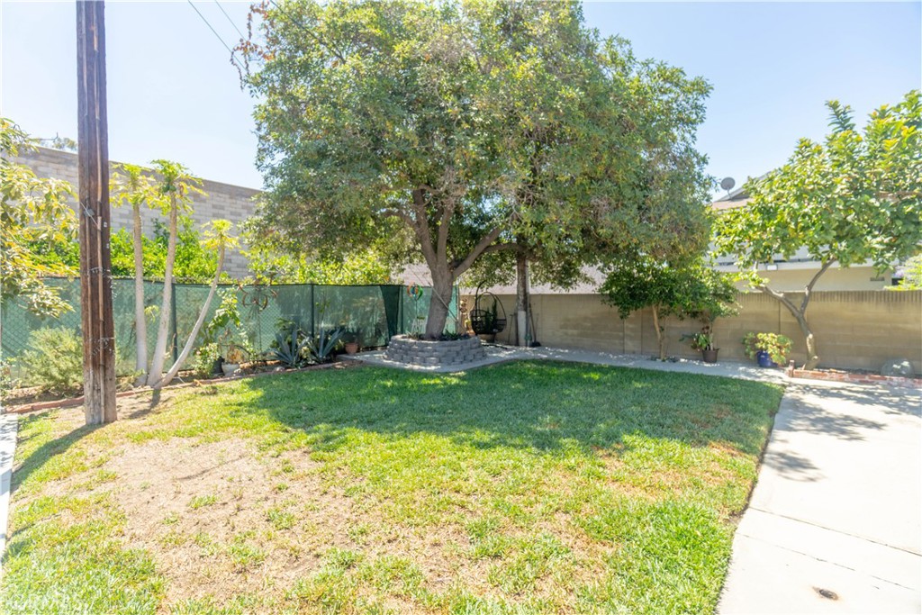 2501 Deodar Property Photo 42
